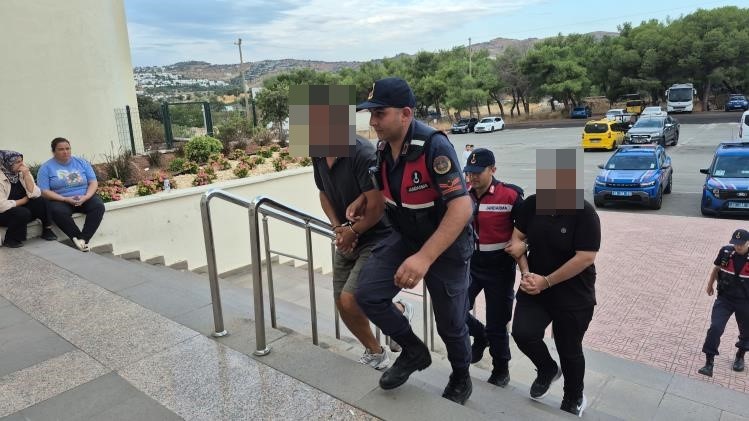 BODRUM’DA YASADIŞI BAHİS OPERASYONUNDA GÖZALTINA ALINAN 43 ŞÜPHELİ ADLİYEDE