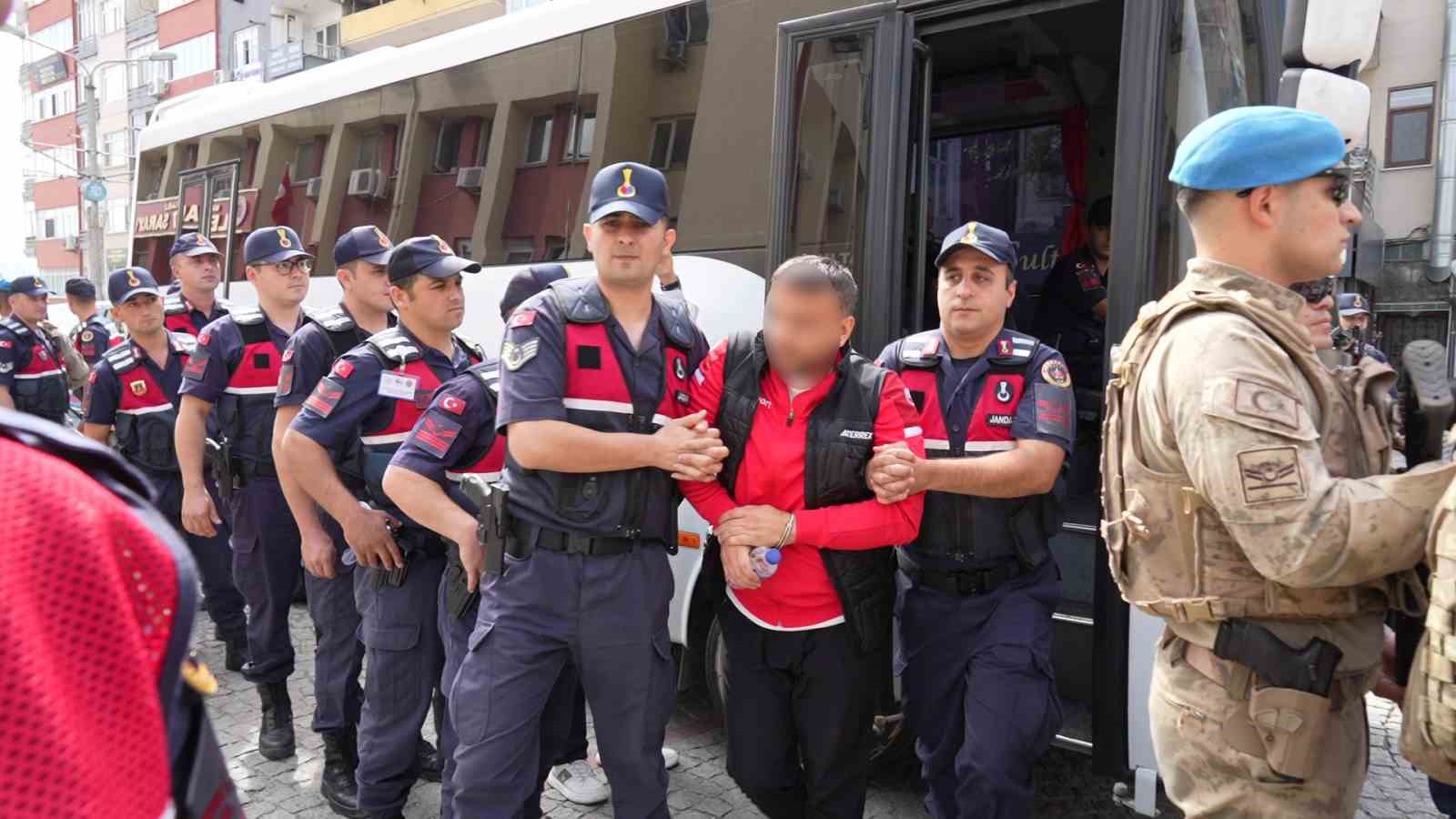 KOCAELİ’DEKİ SUÇ ÖRGÜTÜNE 2. DALGA OPERASYONU: 11 GÖZALTI
