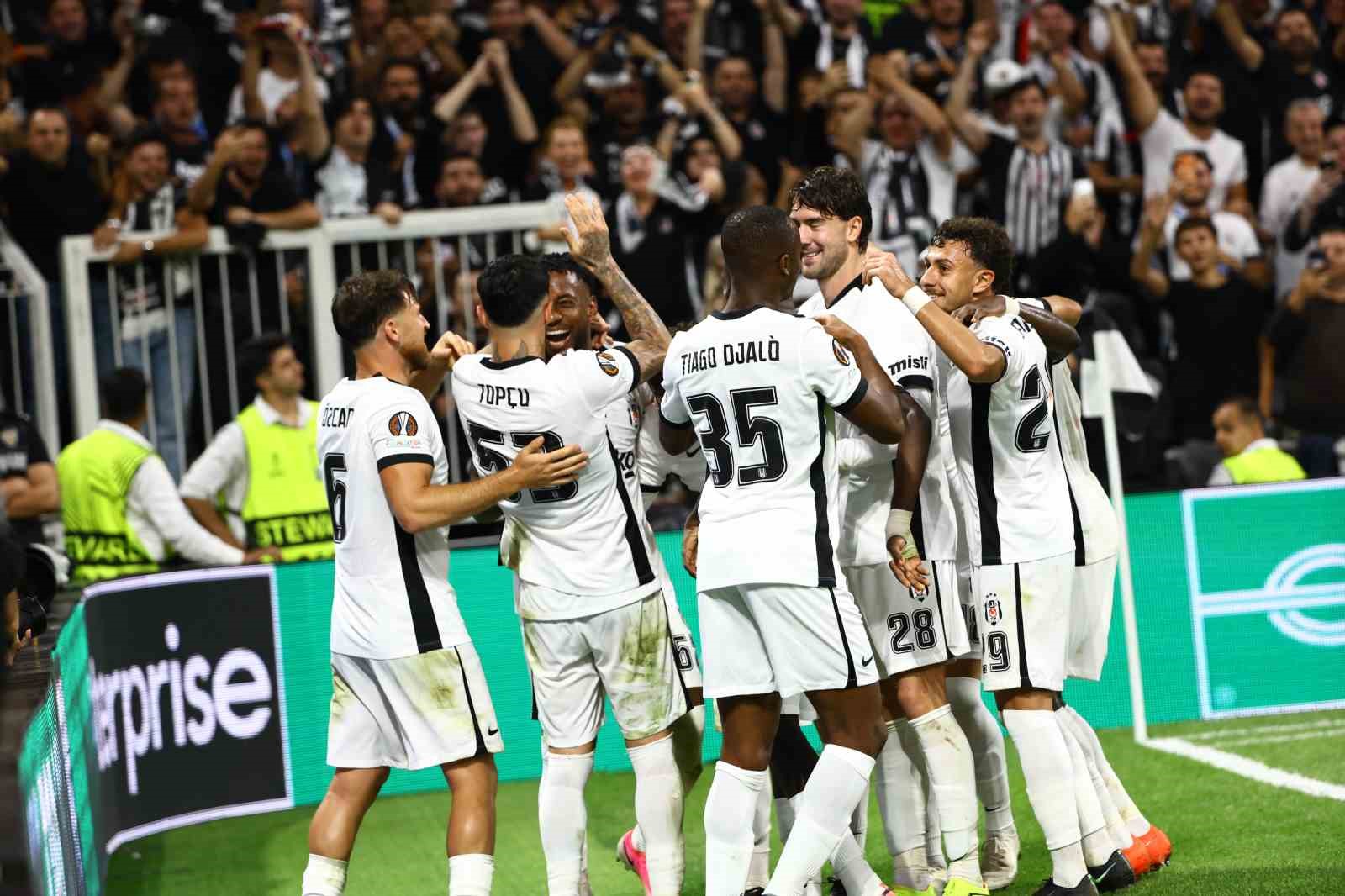 BEŞİKTAŞ SAHASINDA KAYIPSIZ DEVAM EDİYOR