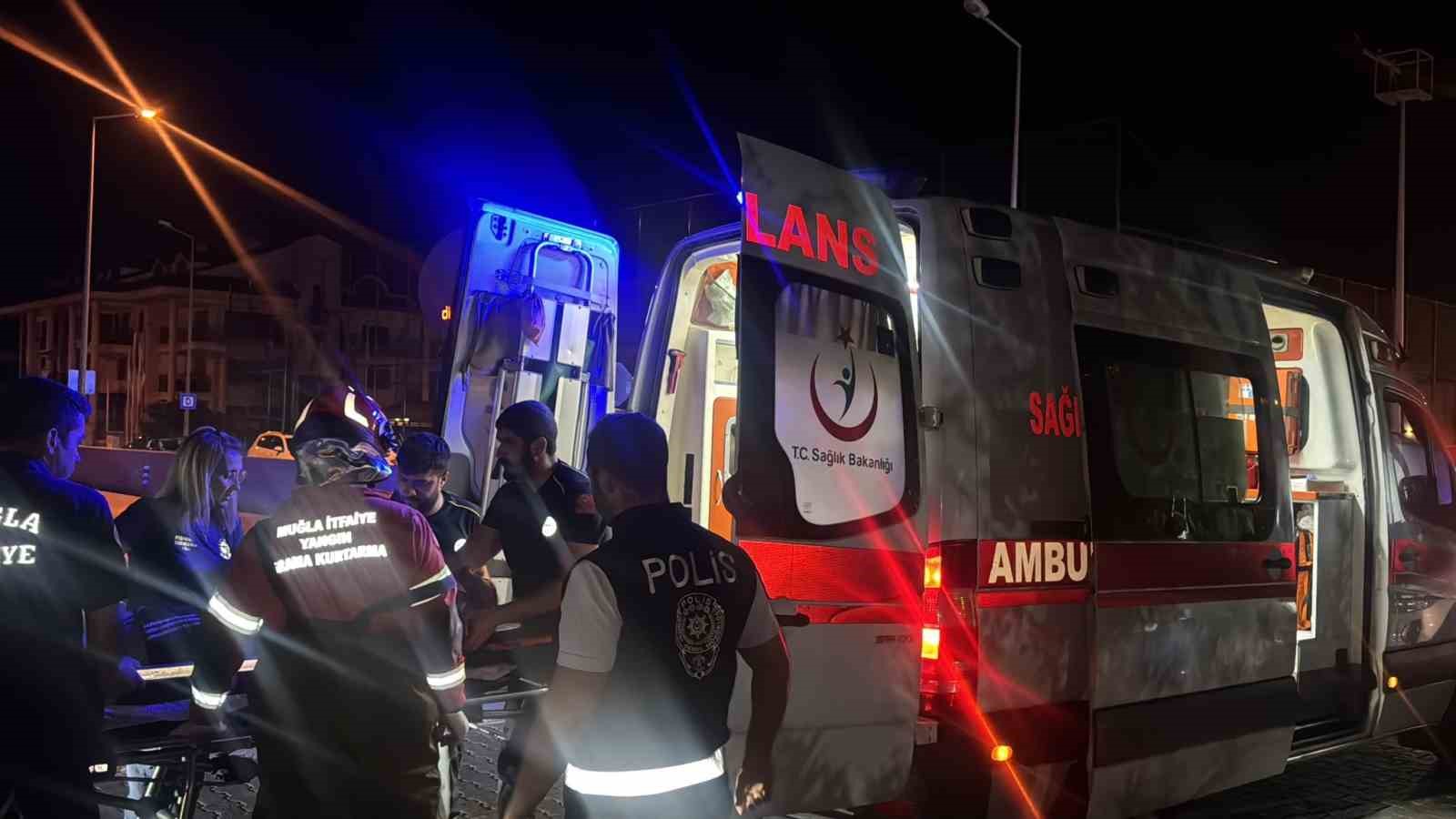DEREDEN İTFAİYE EKİPLERİNCE ÇIKARILIP HASTANEYE KALDIRILAN ŞAHSIN KİMLİĞİ ARAŞTIRILIYOR