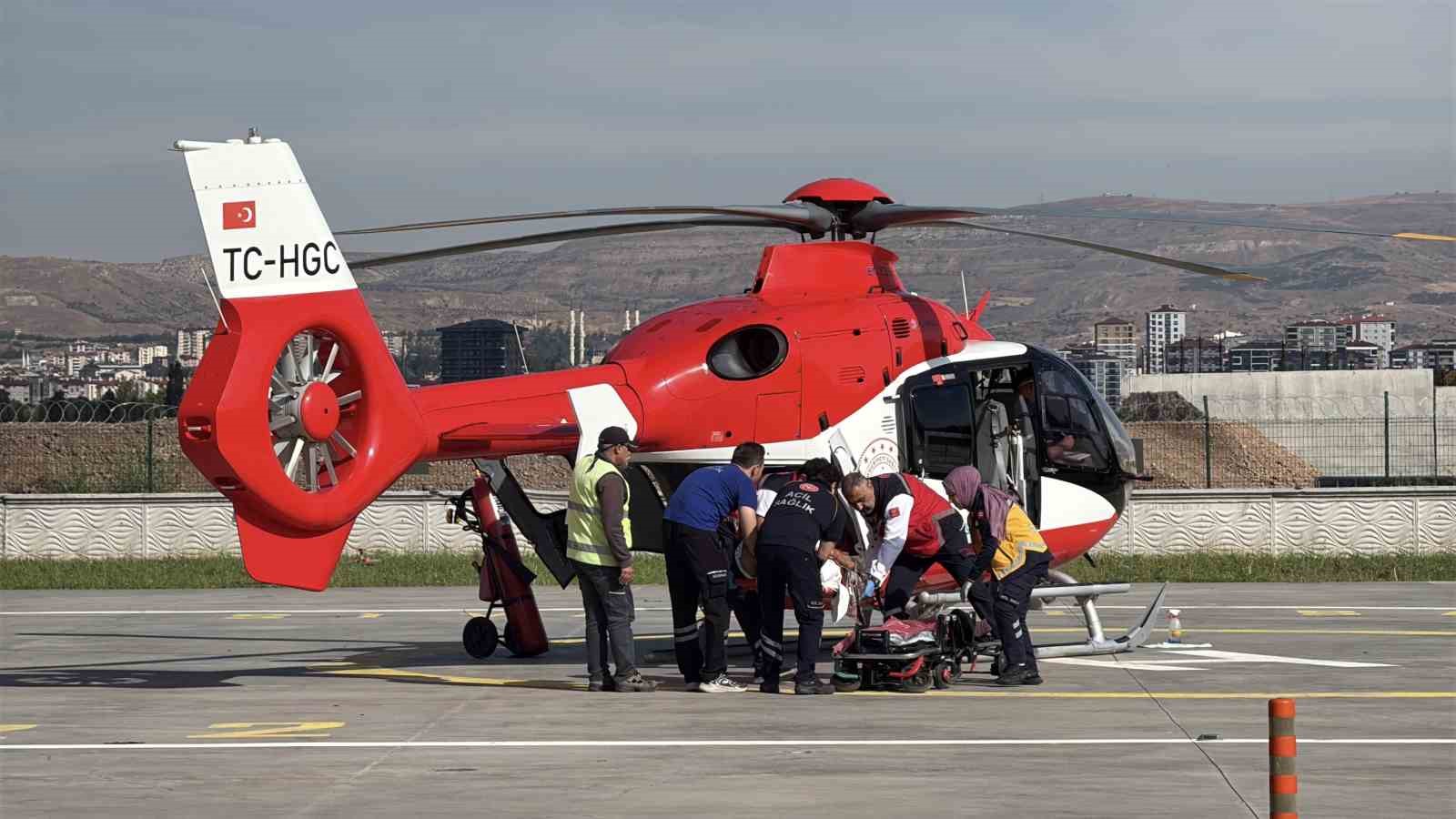 AYINI SALDIRISINA UĞRAYAN VATANDAŞ İÇİN AMBULANS HELİKOPTER HAVALANDI