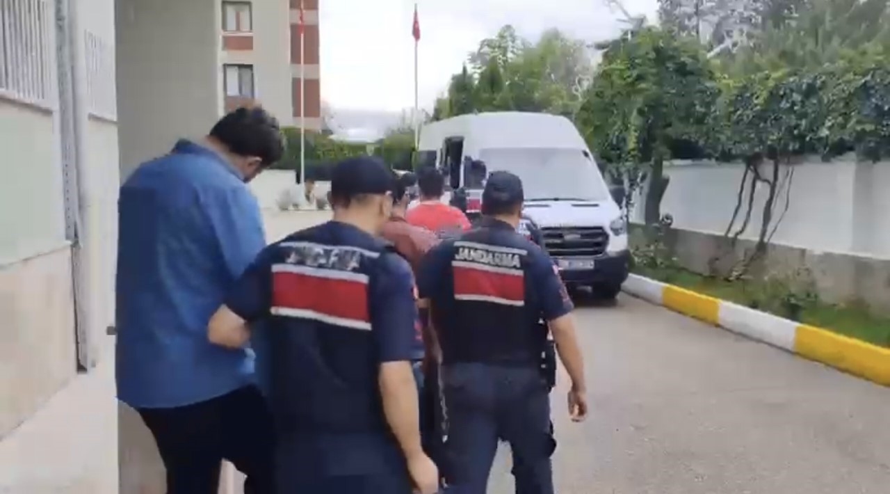 150 MİLYON LİRALIK PARA TRAFİĞİNE 7 İLDE OPERASYON