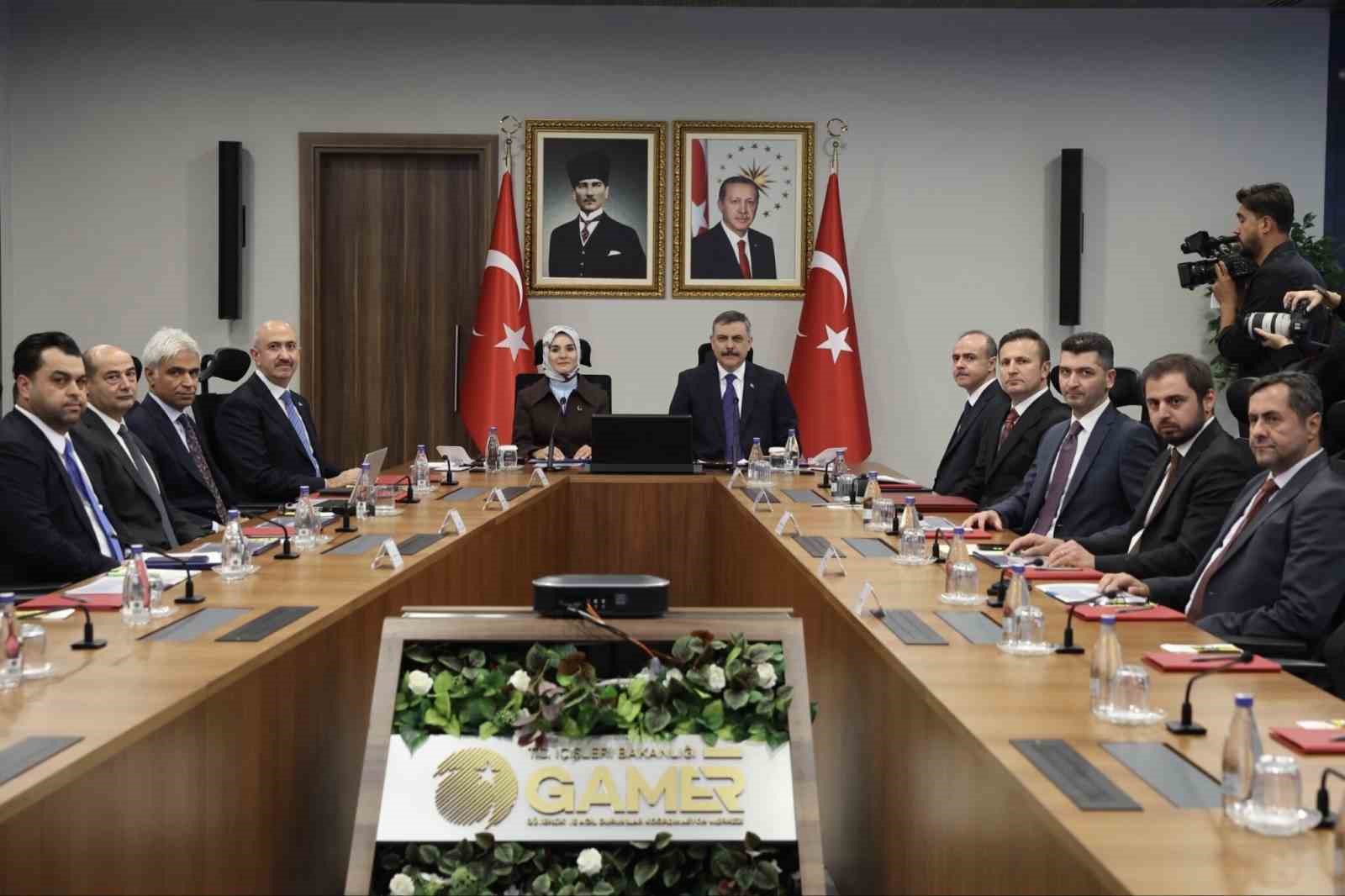 BAKAN GÖKTAŞ VE BAKAN ÇİFTÇİ 81 İLİN VALİLERİYLE TOPLANTI GERÇEKLEŞTİRDİ