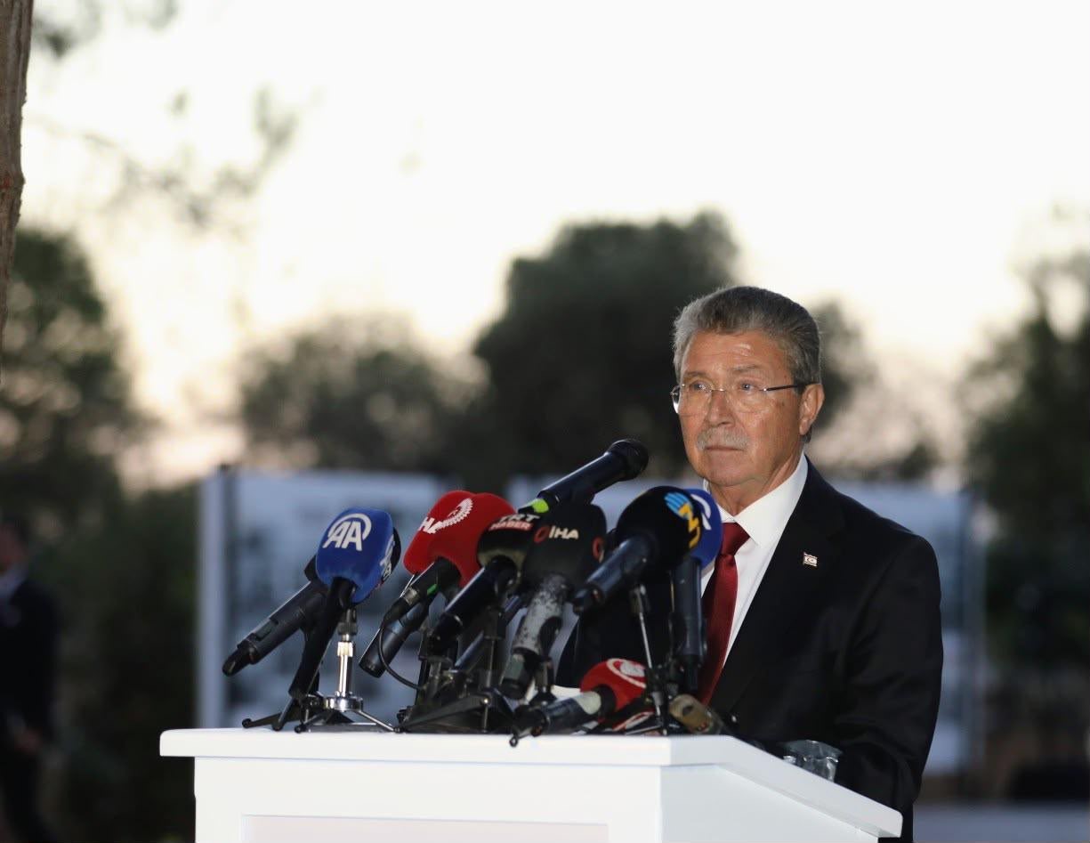 KKTC BAŞBAKANI ÜSTEL: "ŞEHİTLERİMİZİ UNUTMADIK, UNUTMAYACAĞIZ, UNUTTURMAYACAĞIZ"