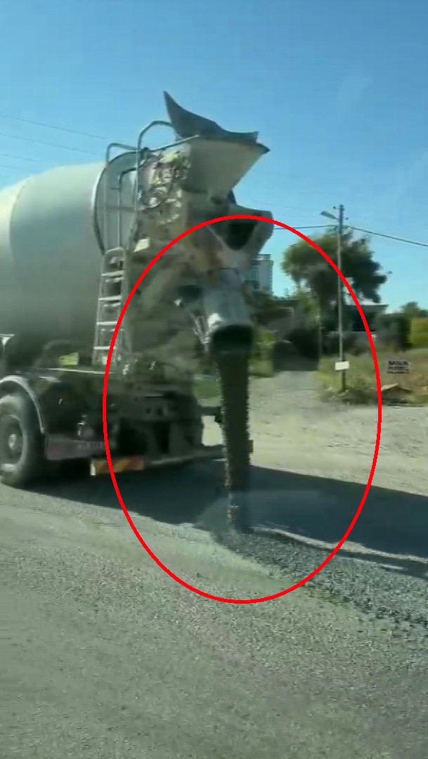 YOLA BETON DÖKEREK İLERLEYEN MİKSERE 191 BİN TL CEZA