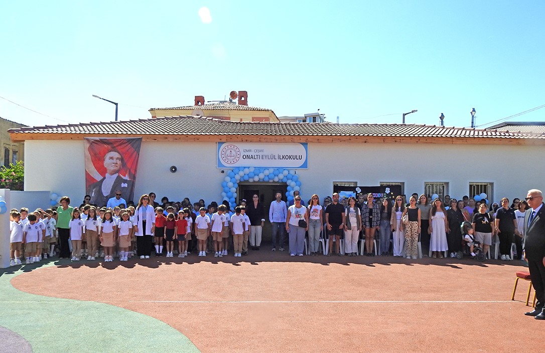 ÇEŞME’DE İLKÖĞRETİM HAFTASI YENİLENEN 16 EYLÜL İLKOKULU’NDA KUTLANDI