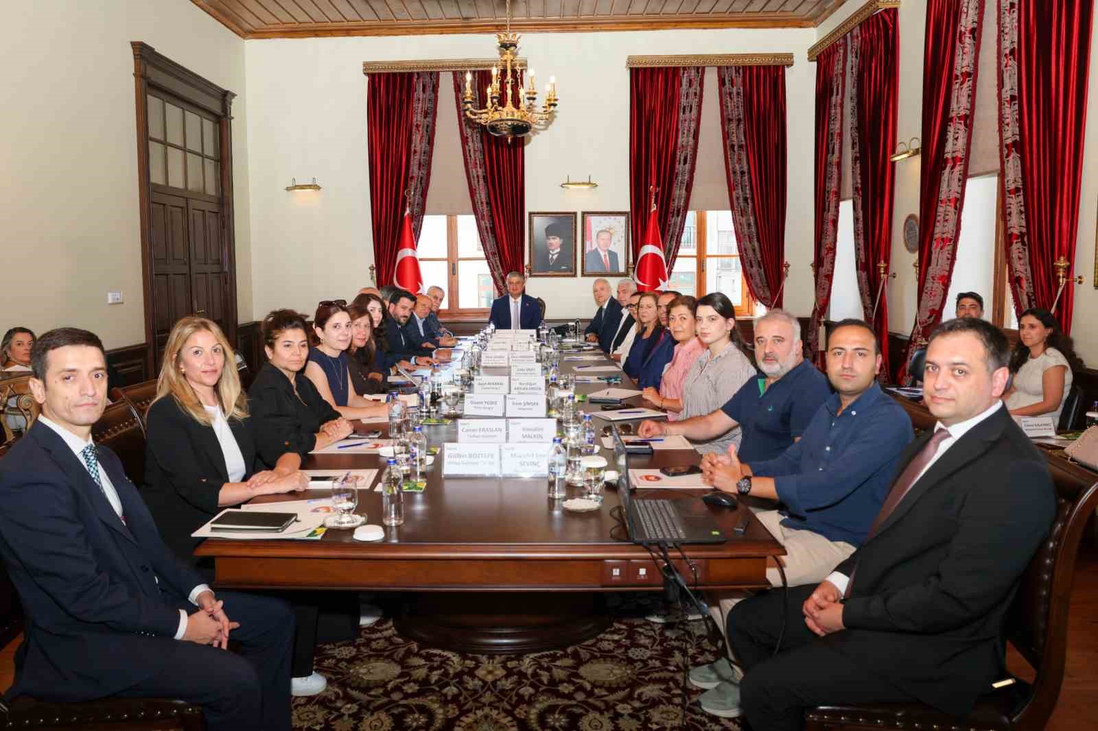 ADANA VALİSİ YAVUZ, ADANA LEZZET FESTİVALİ’NİN ŞEHRE ÖNEMLİ KATKILARI OLACAĞINI SÖYLEDİ