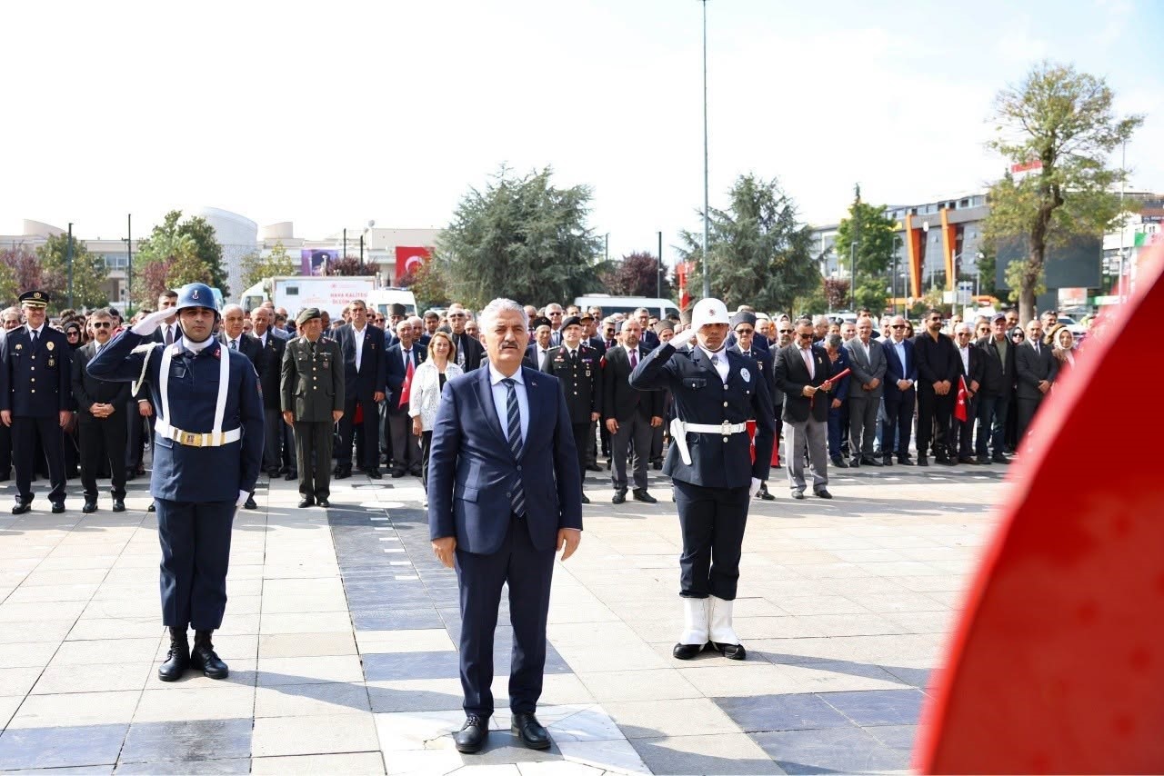 DÜZCE’DE 19 EYLÜL GAZİLER GÜNÜ TÖRENLE ANILDI