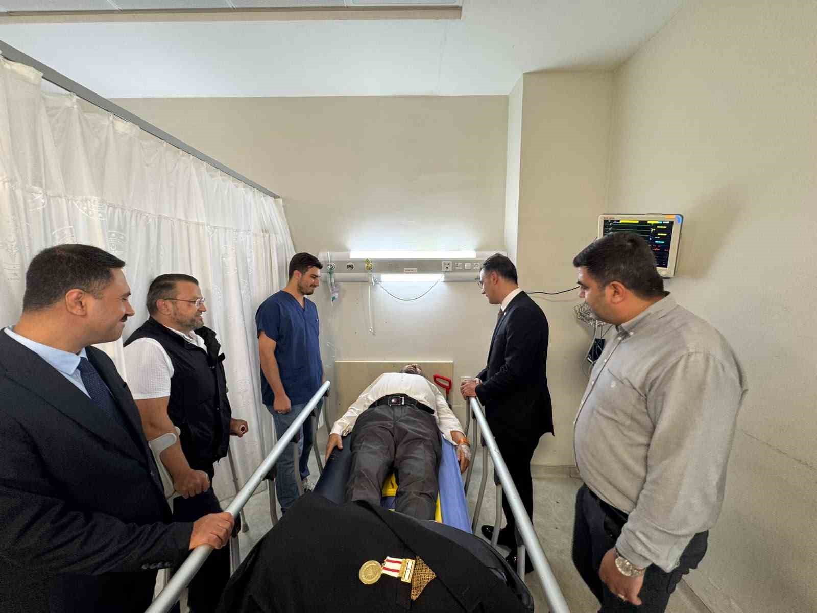İKİ OTOMOBİL ÇARPIŞTI, KIBRIS GAZİSİ YARALANDI