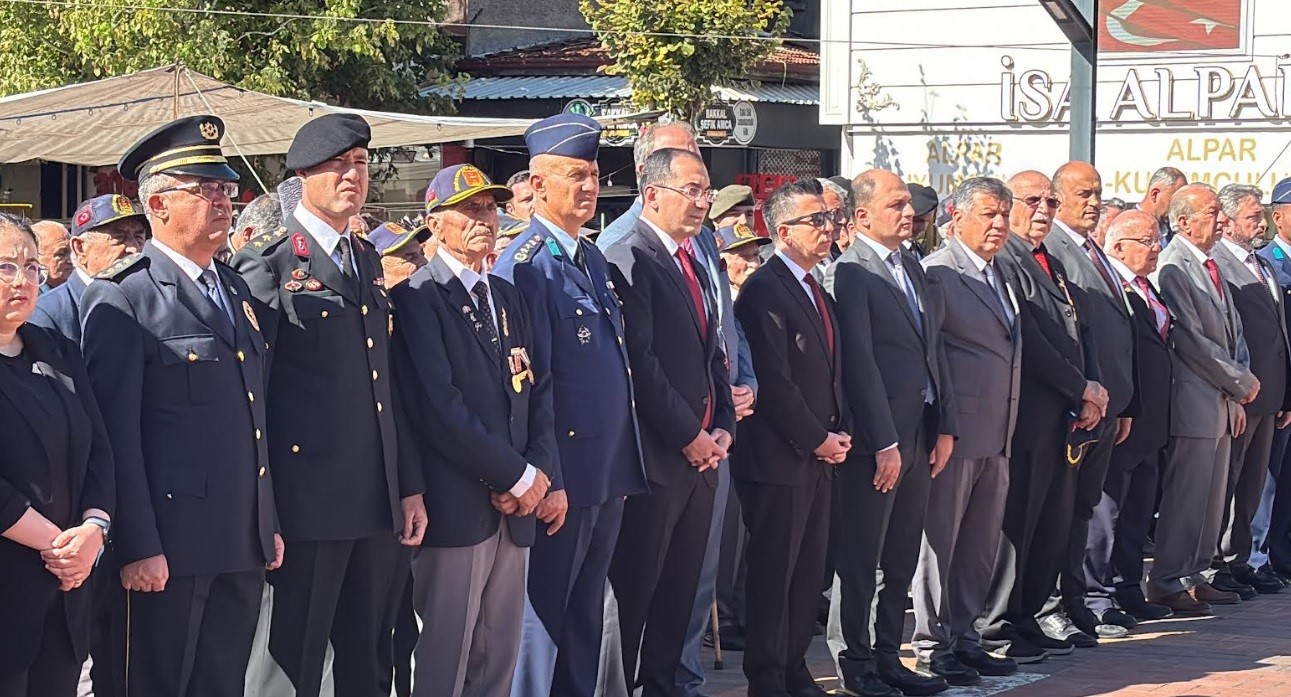 TAVŞANLI’DA 19 EYLÜL GAZİLER GÜNÜ TÖRENLE KUTLANDI