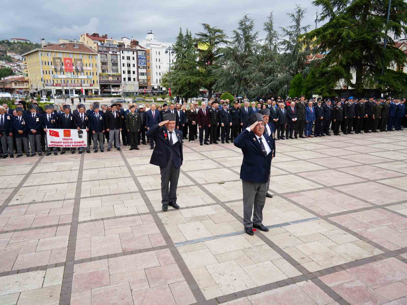 KASTAMONU’DA GAZİLER GÜNÜ TÖRENLE KUTLANDI