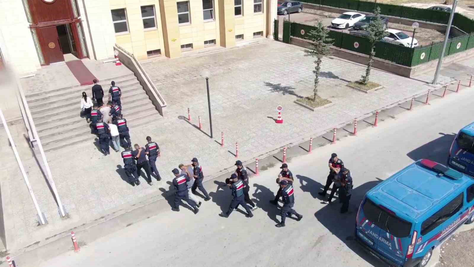 SİVAS MERKEZLİ 6 İLDE 850 MİLYON TL’LİK NİTELİKLİ DOLANDIRICILIK OPERASYONU