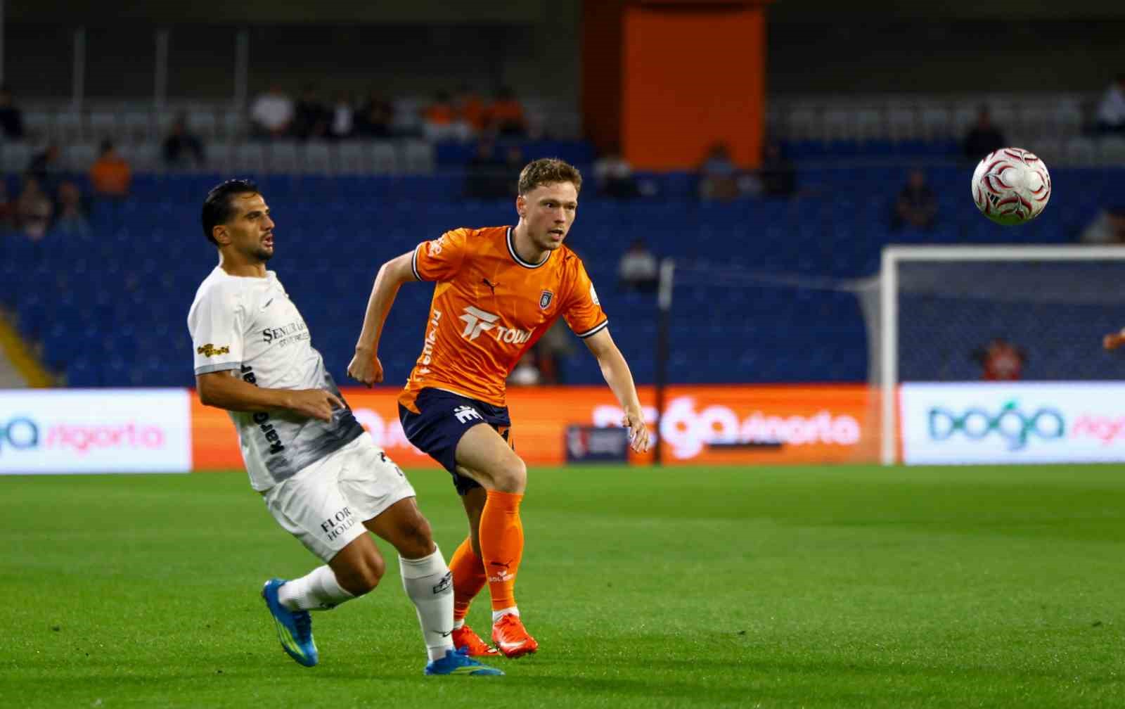 TRENDYOL SÜPER LİG: BAŞAKŞEHİR FK: 2 - GENÇLERBİRLİĞİ: 0 (İLK YARI)