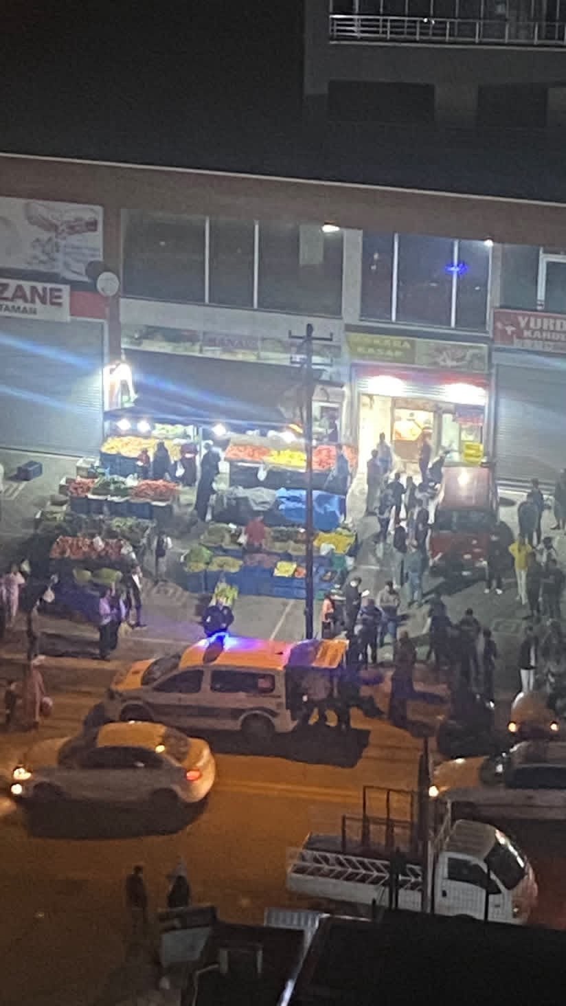 MANAV ESNAFI ARASINDA SOPALI KAVGA: O ANLAR KAMERADA