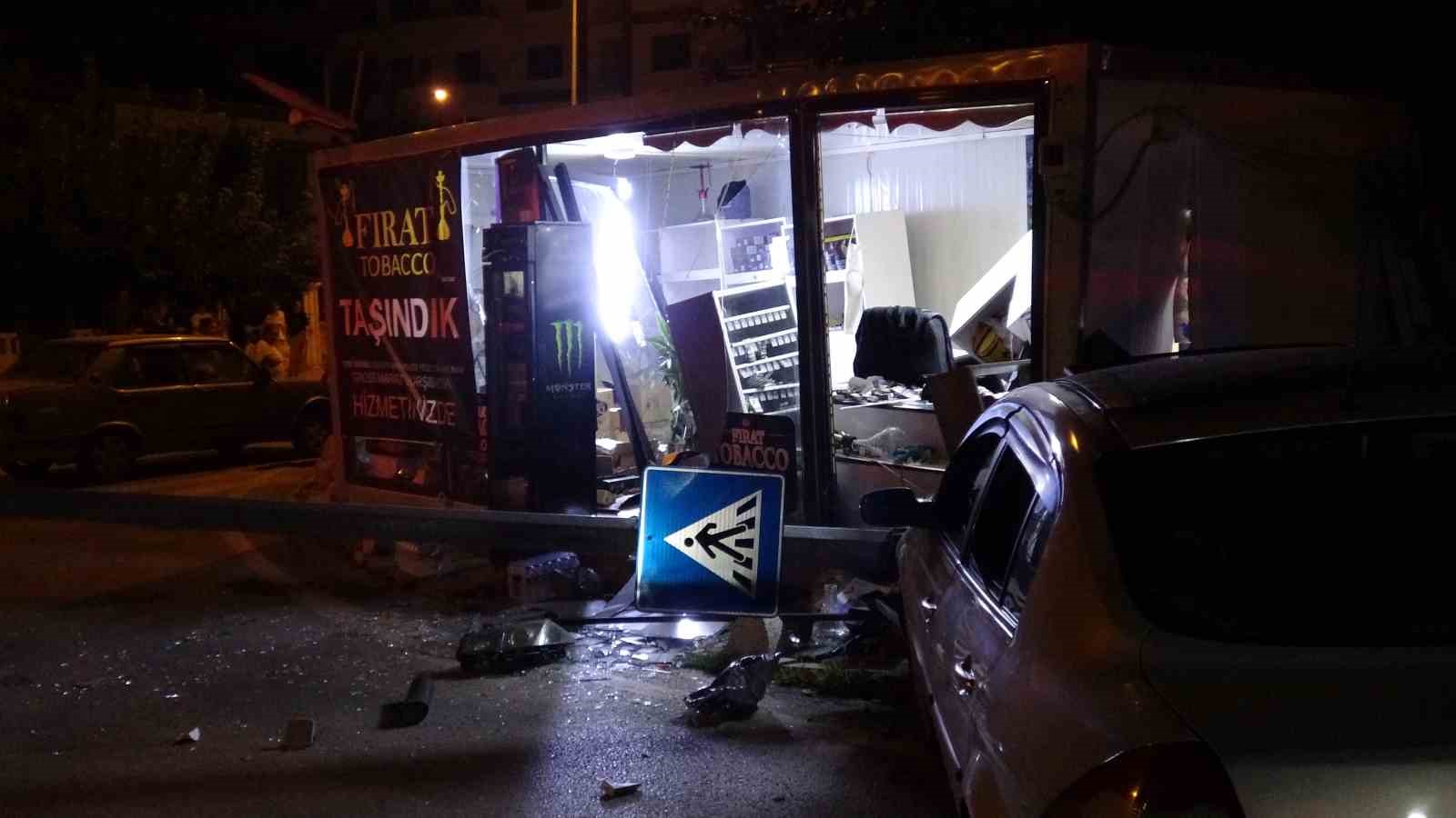KONTROLDEN ÇIKAN ARAÇ KONTEYNER İŞ YERİNE GİRDİ: 1 YARALI