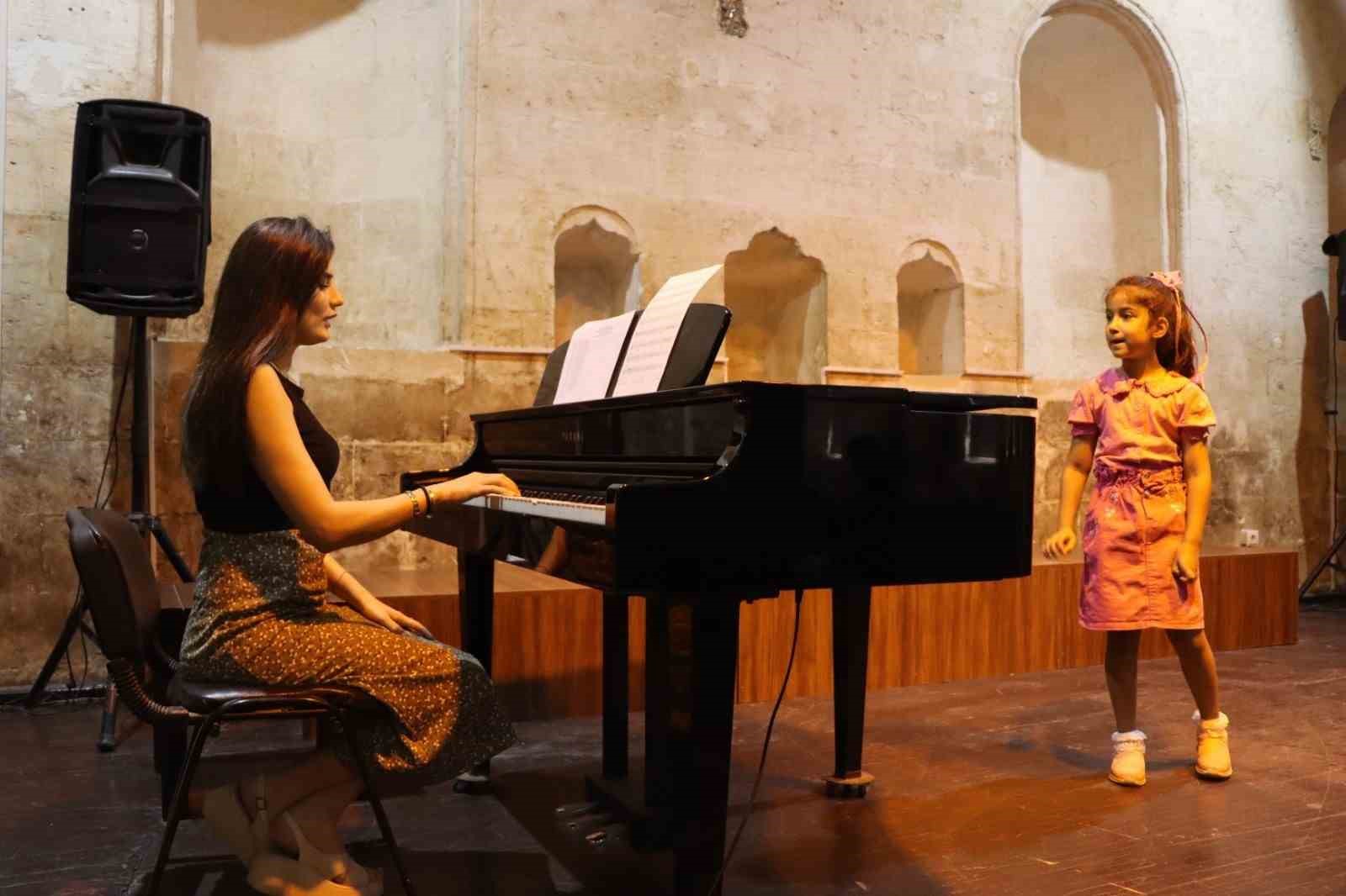 UNESCO MÜZİK SEHRİ ŞANLIURFA’DA YENİ YETENEKLER KEŞFEDİLDİ
