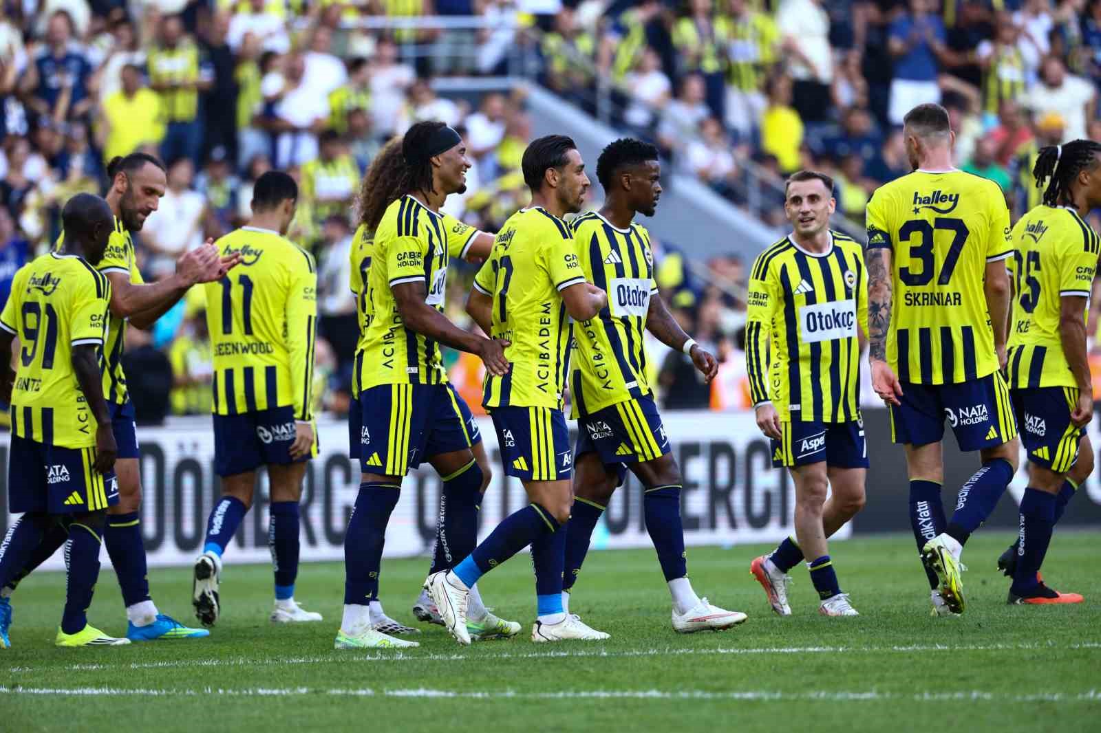 FENERBAHÇE, LİGDE 2 MAÇ SONRA KAZANDI