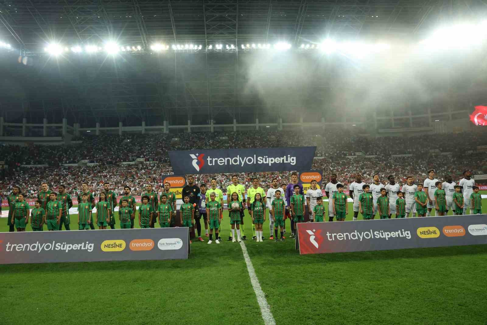 TRENDYOL SÜPER LİG: AMED SPORTİF FAALİYETLER: 2 - BEŞİKTAŞ: 0 (İLK YARI)