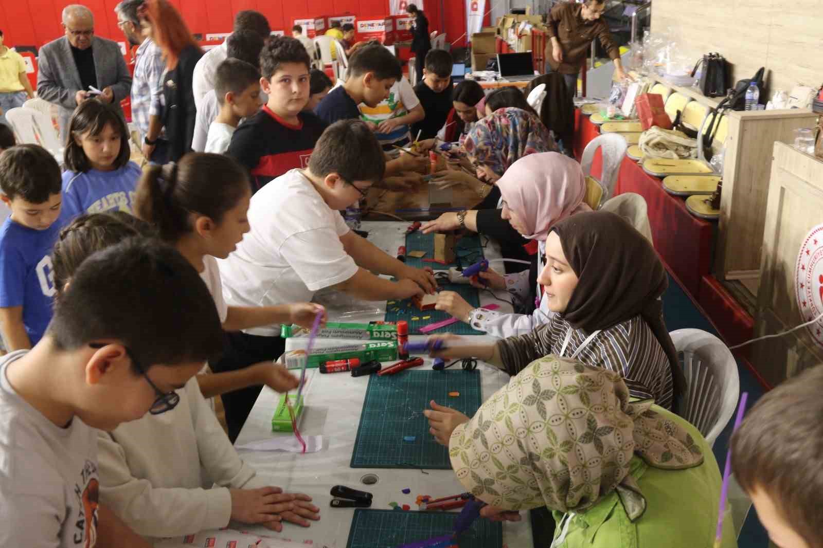 GELECEĞİN TEKNOLOJİ YILDIZLARI ‘DENEYAP’ SINAVINDA TER DÖKTÜ