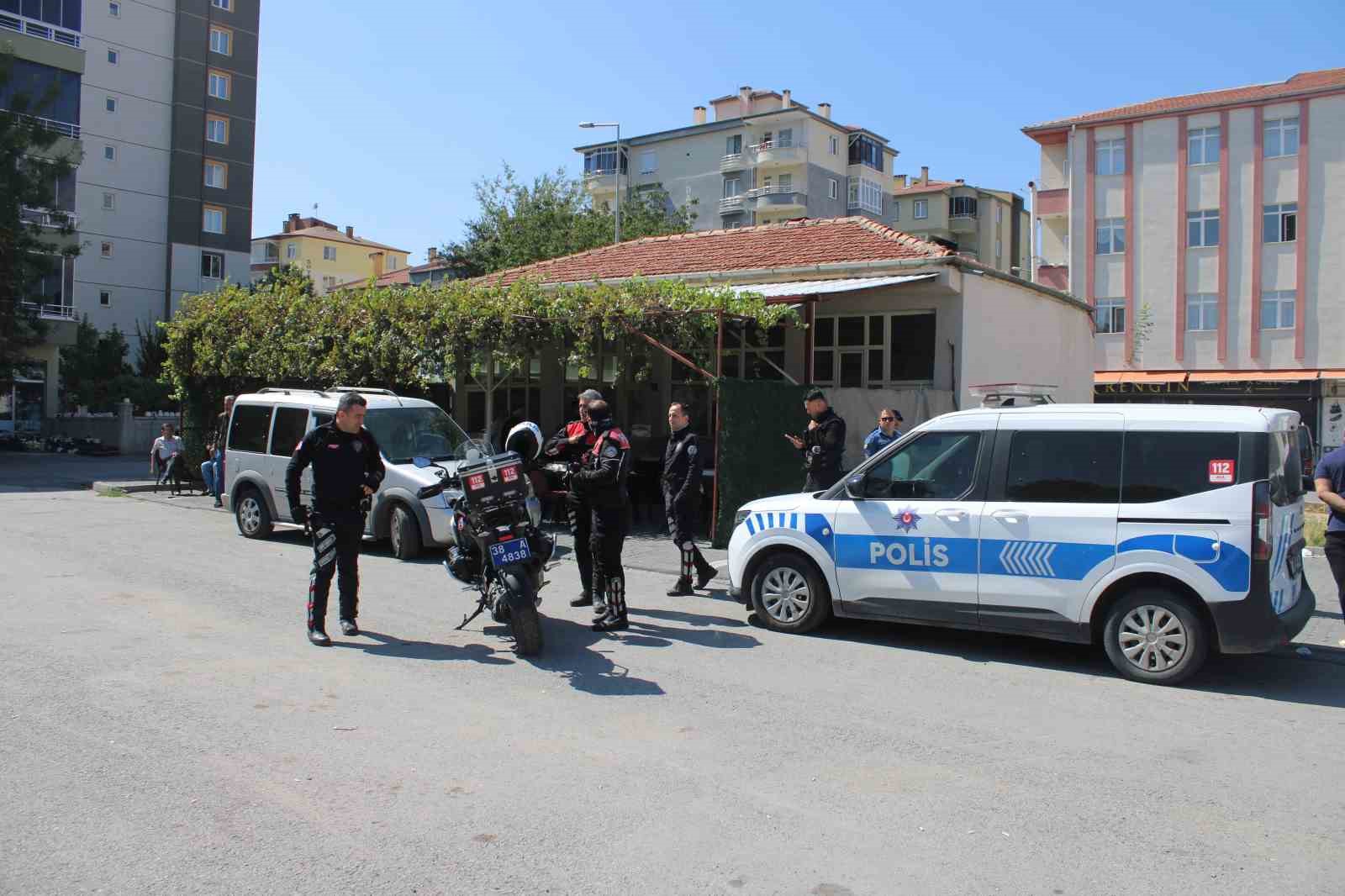 KIRAATHANE ÇALIŞANI TARAFINDAN TÜFEKLE VURULAN ŞAHIS HAYATINI KAYBETTİ