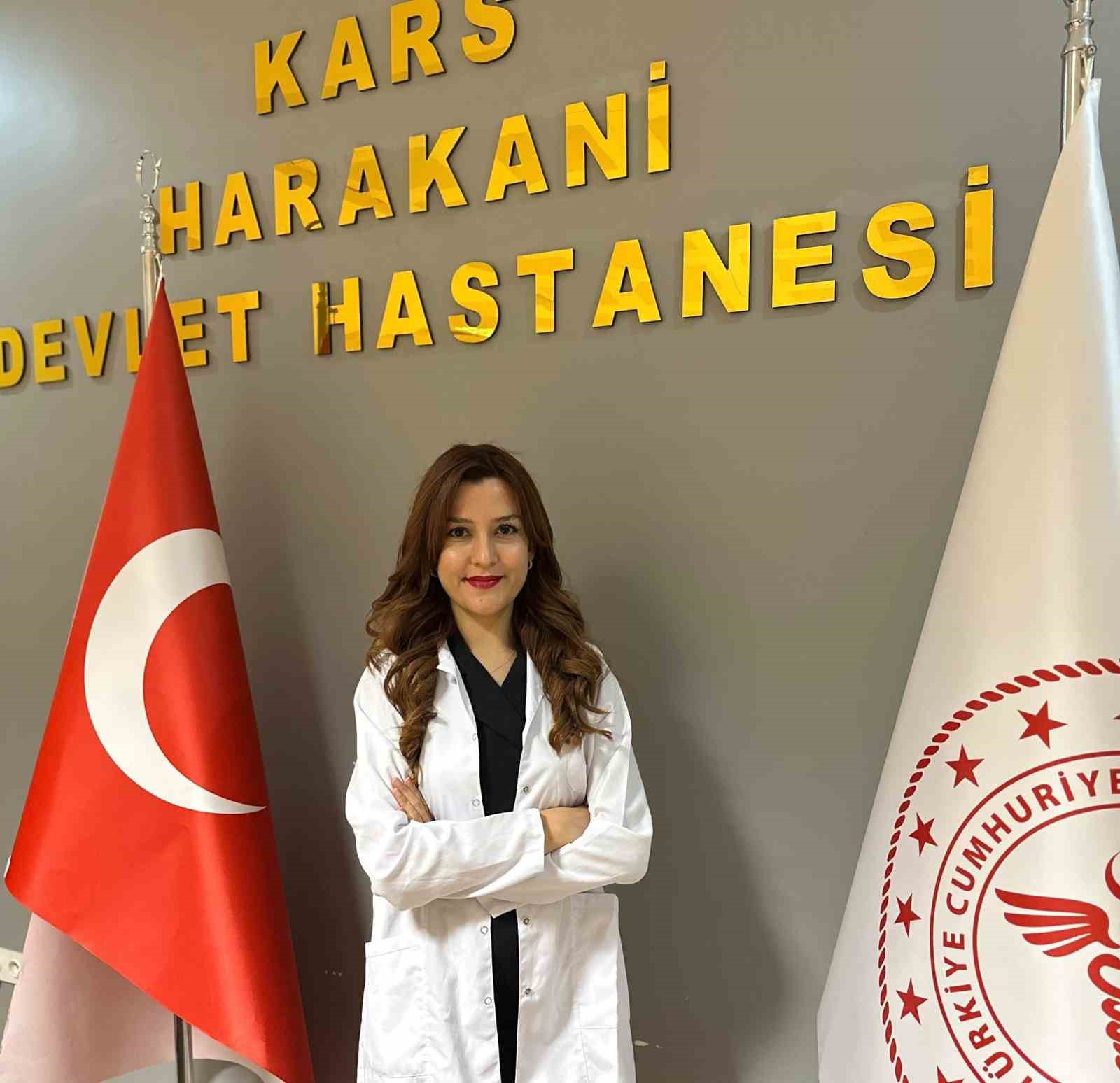 "SİZ NEREYE GİDERSENİZ BİZ DE GELİRİZ" DEDİ, DOKTORUNUN PEŞİNDEN KARS’A GELDİ