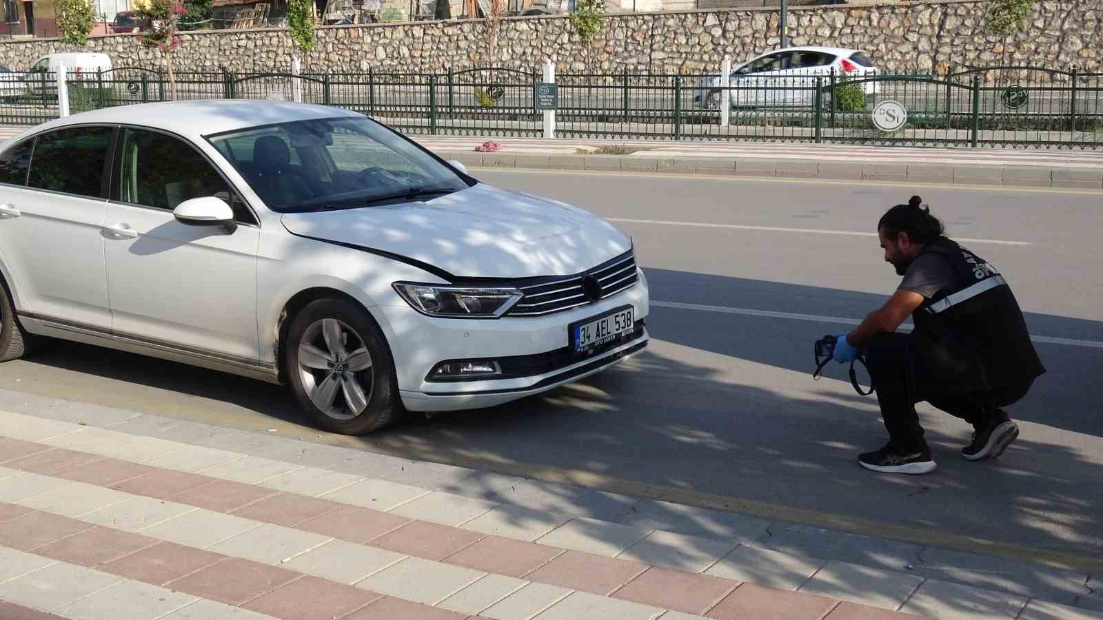 OTOMOBİLİN ÇARPTIĞI YAŞLI ADAM AĞIR YARALANDI