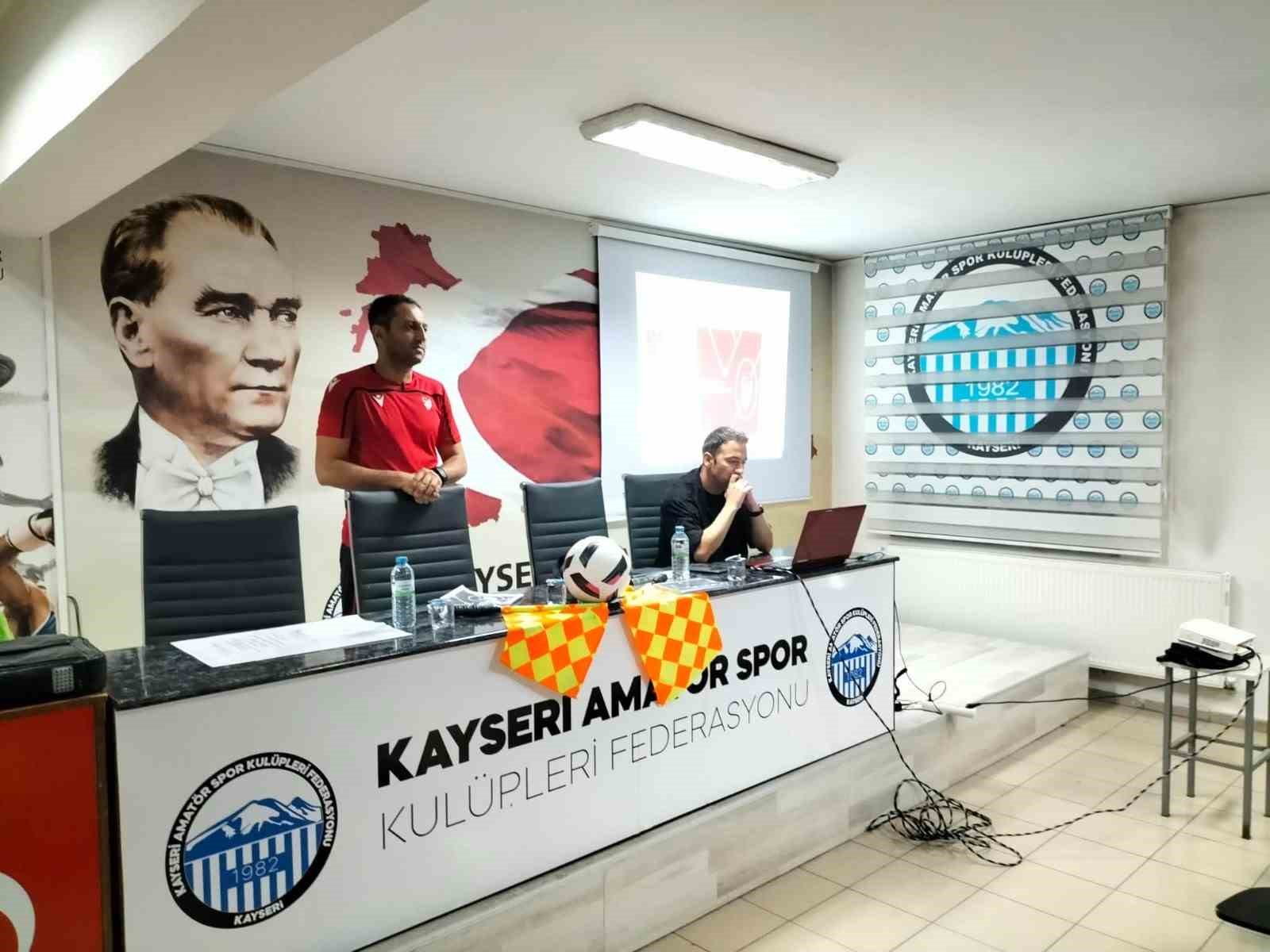 KAYSERİ’DE AMATÖR LİG KULÜPLERİNE YENİ OYUN KURALLARI EĞİTİMİ VERİLDİ