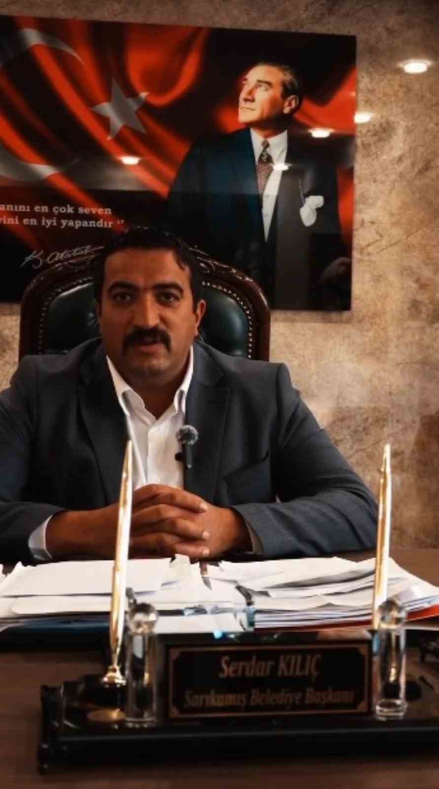SARIKAMIŞ’TA ÖĞRENCİLER İÇİN ÜCRETSİZ SERVİS SEFERBERLİĞİ: BAŞKAN SERDAR KILIÇ, "ÖĞRENCİLERİMİZİN YANINDAYIZ"