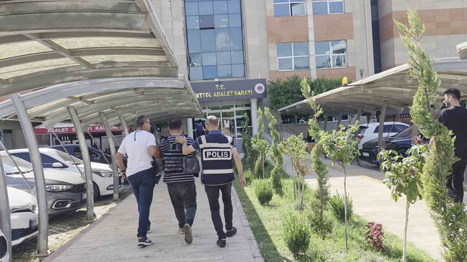 BOŞANMA AŞAMASINDAKİ KARISINI ÖLDÜREN ŞAHIS TUTUKLANDI