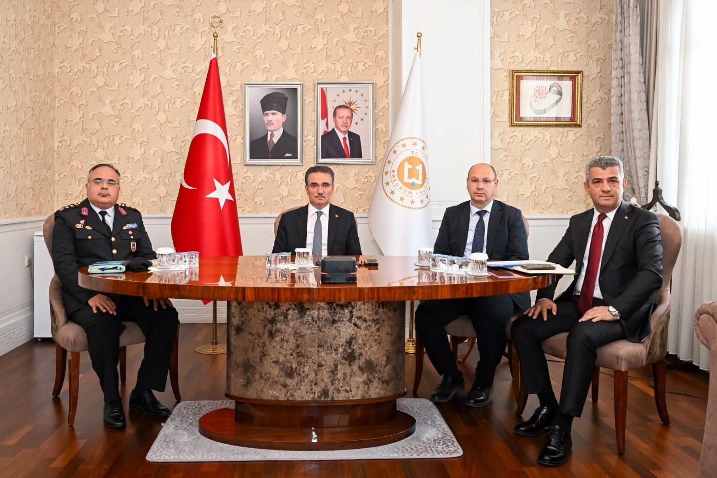 VALİ AYDIN BARUŞ, BAKANLAR ÇİFTÇİ VE TEKİN İLE "OKUL GÜVENLİĞİ" TOPLANTISINA KATILDI