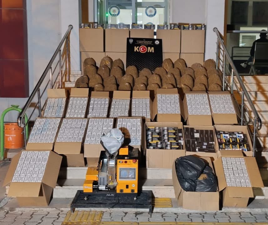 KAÇAK TÜTÜN VE MAKARON OPERASYONUNDA 3 ŞÜPHELİ YAKALANDI