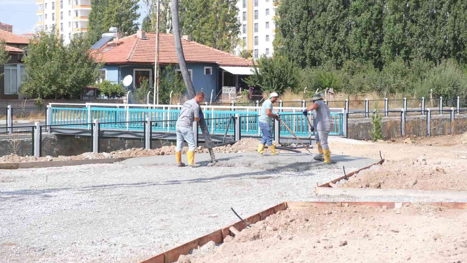 SORGUN BELEDİYESİ’NDEN ÜÇ BÖLGEDE EŞ ZAMANLI ÇALIŞMA