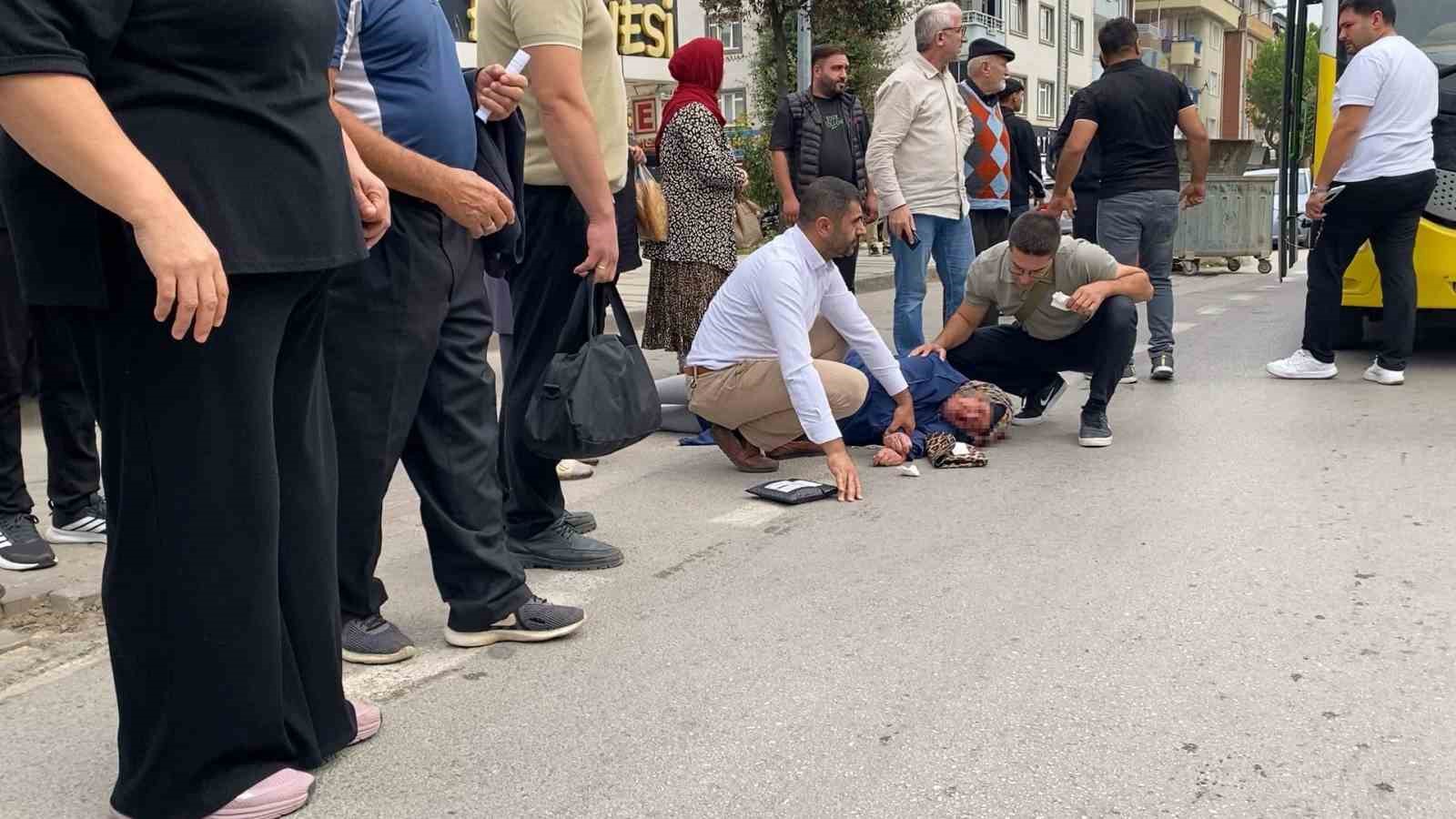 OTOBÜSÜN ÇARPTIĞI YAŞLI KADIN AĞIR YARALANDI