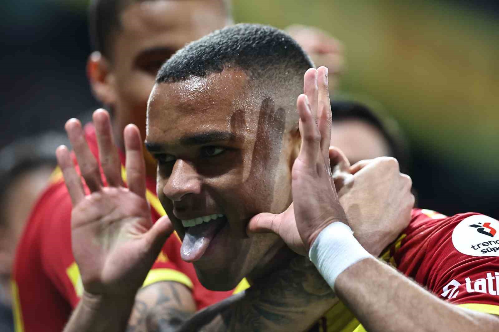 GÖZTEPE’DE JUAN, 87 DAKİKADA 1 GOL ATIYOR