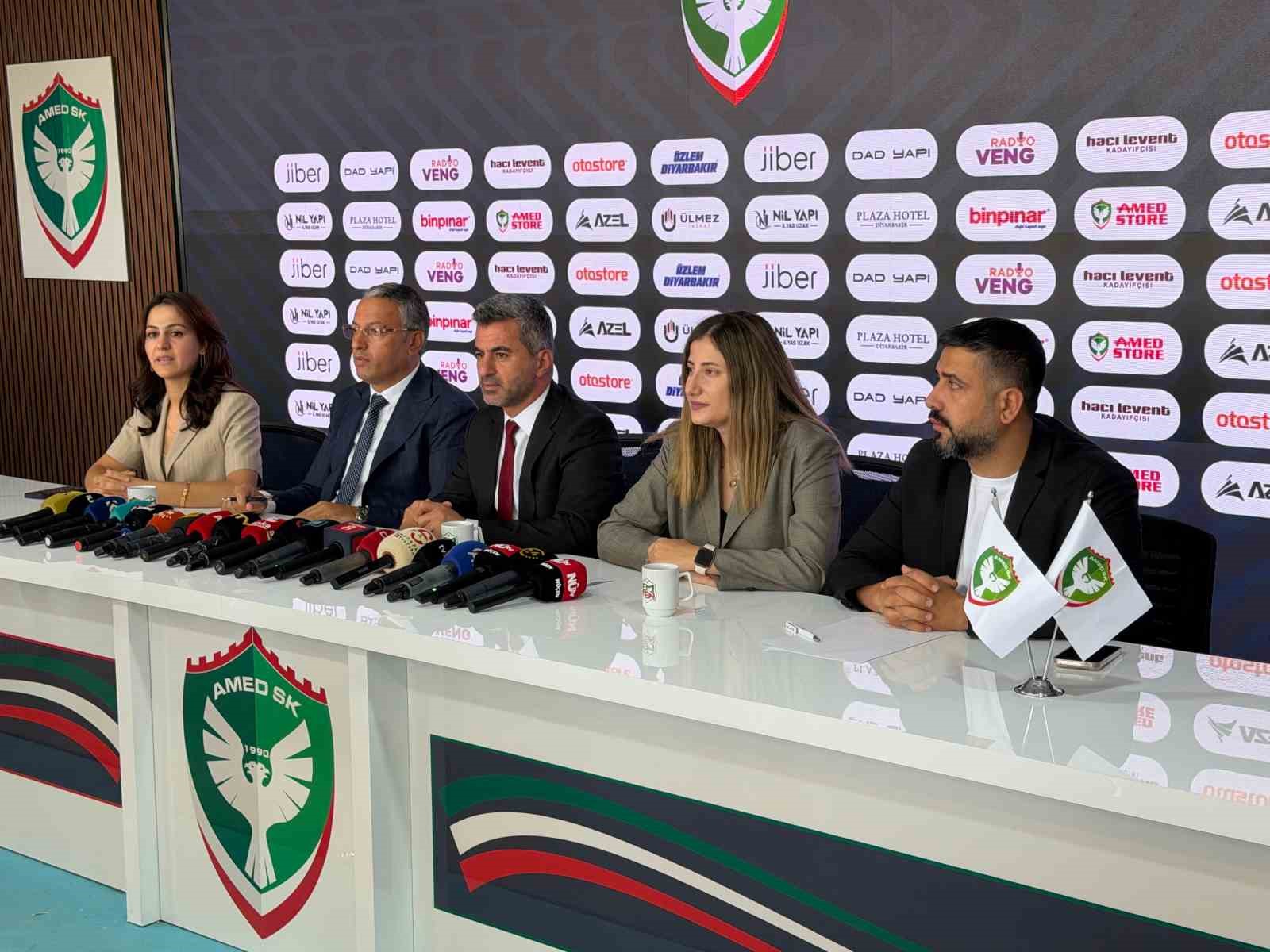 NAHİT EREN: "122 BİN İNSAN İLK 10 DAKİKADA BİLET ALMAK İSTEDİ’’