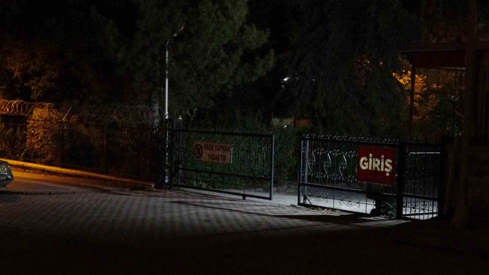 HIZAR MOTORUYLA BOYNUNDAN YARALANAN GENÇ HAYATINI KAYBETTİ