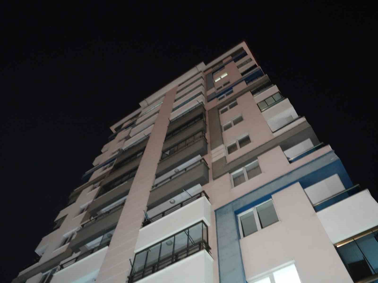 12. KATTAKİ BALKONDAN DÜŞEN KADIN HAYATINI KAYBETTİ