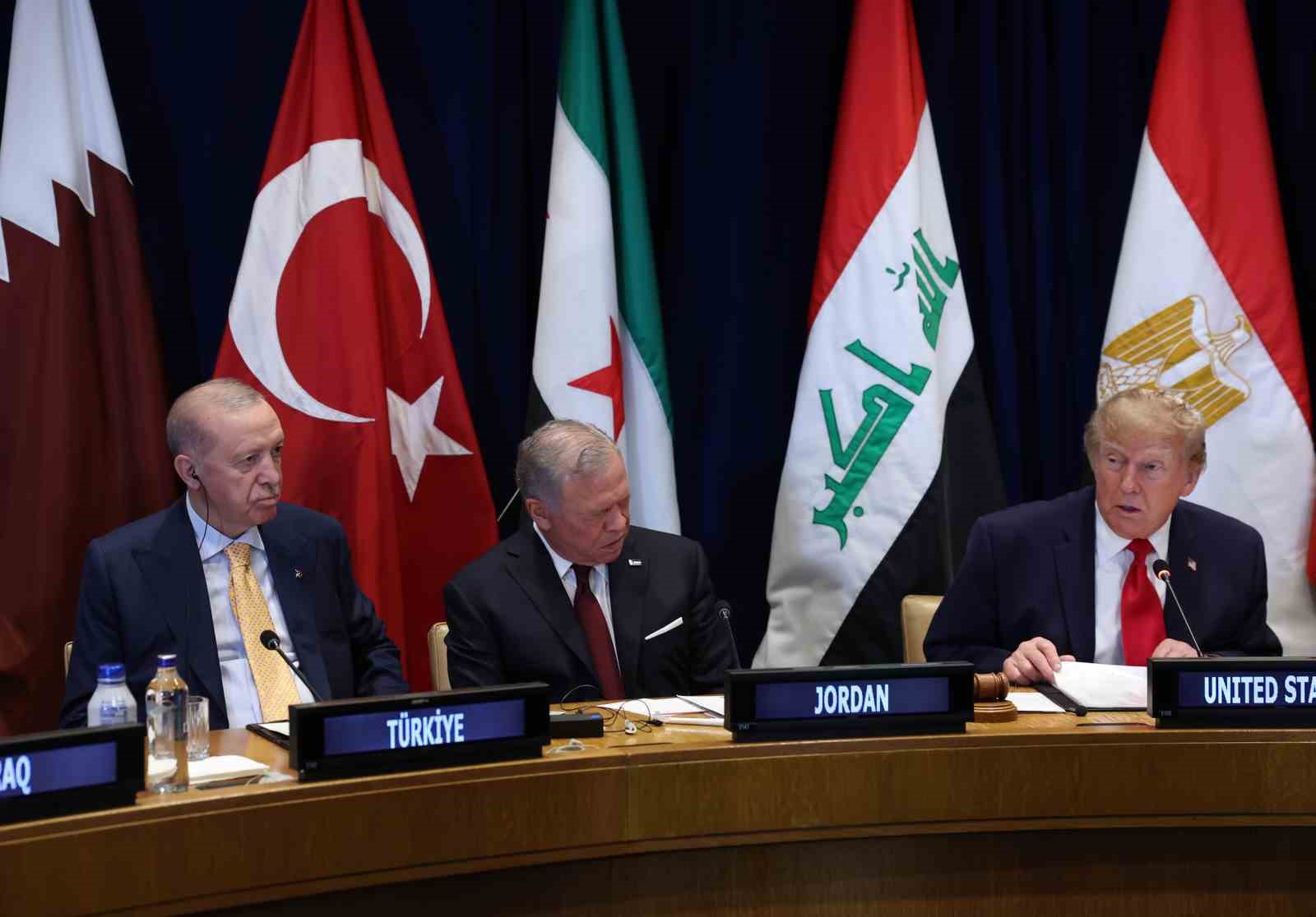 TRUMP’TAN CUMHURBAŞKANI ERDOĞAN’A ÖVGÜLER: "HARİKA BİR ADAM, O TAM BİR SERT ADAM, ONUNLA UĞRAŞMAYIN"