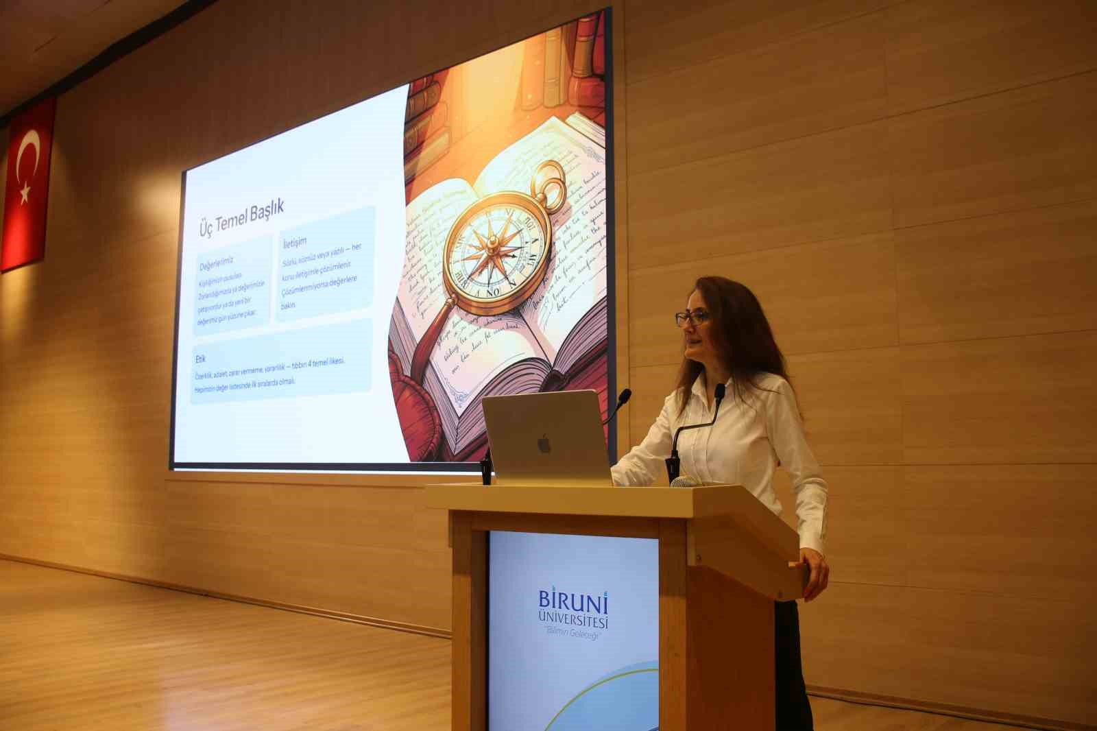TIP ÖĞRENCİLERİNE STRES YÖNETİMİ ANLATILDI