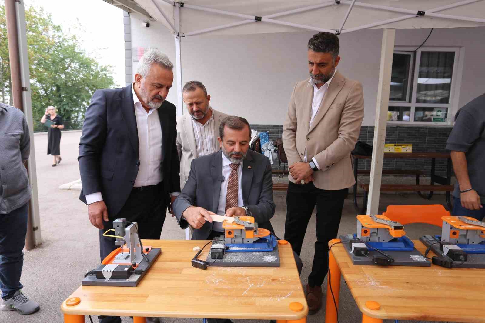 GÜRSU BELEDİYESİ’NDEN KÖY OKULLANIRA ÇIKARMA