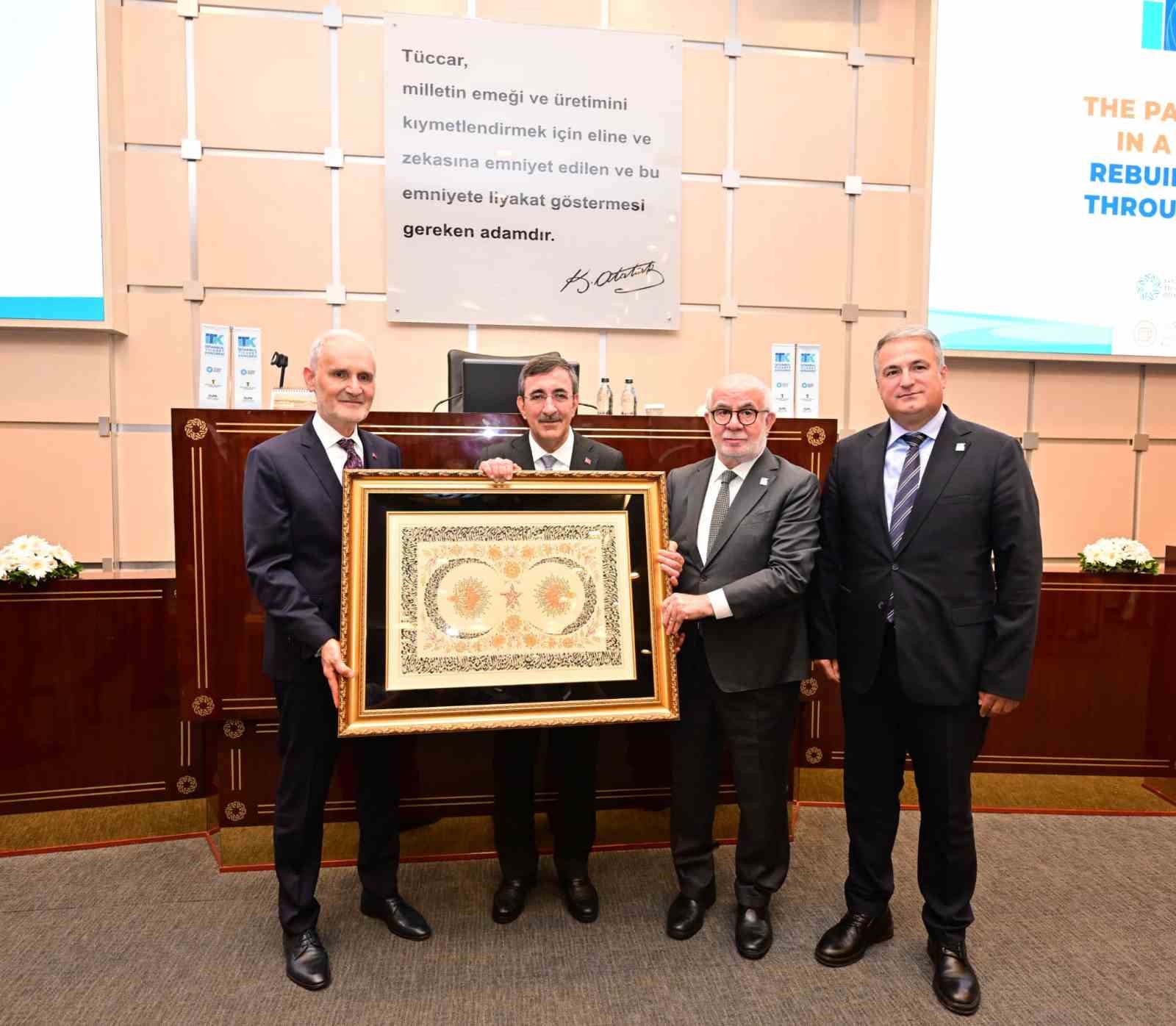CUMHURBAŞKANI YARDIMCISI YILMAZ: ‘‘TÜRKİYE EKONOMİSİNİN KESİNTİSİZ BÜYÜME SÜRESİ 24 ÇEYREĞE ULAŞTI’’