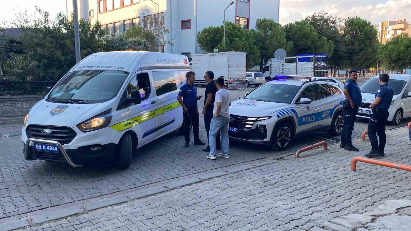 AYDIN’DA OKUL ÖNÜNDE HAREKETLİ ANLAR