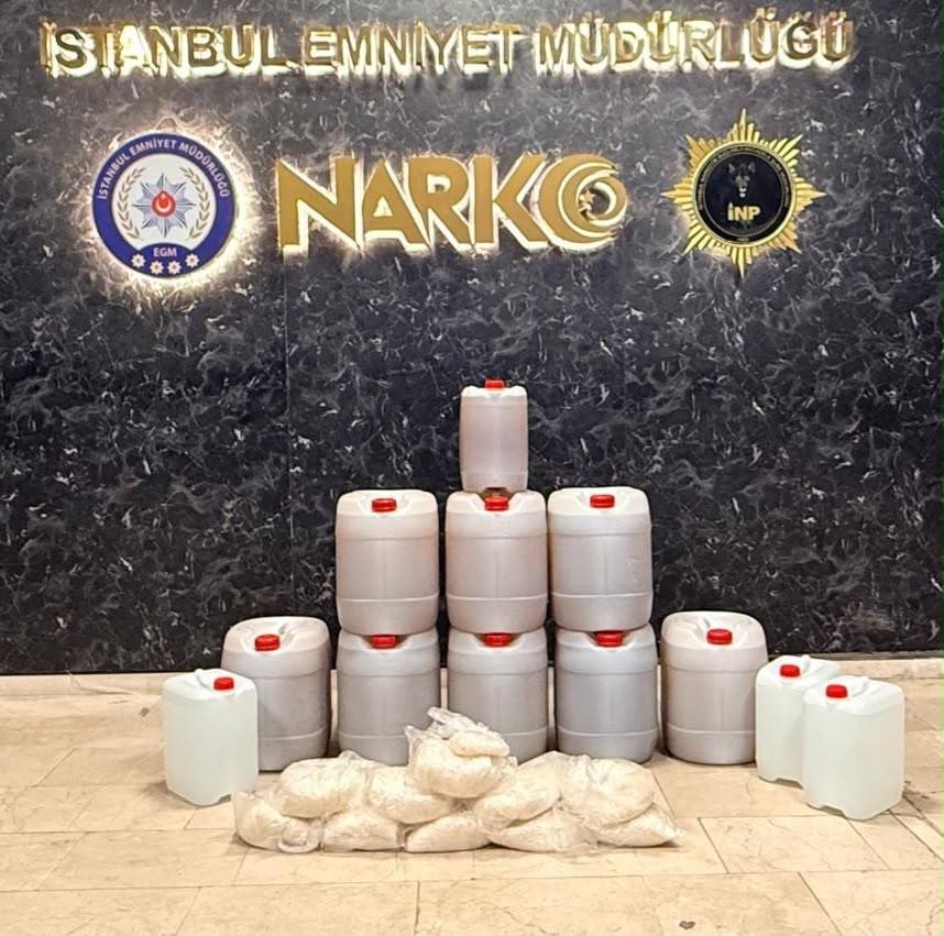 İSTANBUL’DA UYUŞTURUCU OPERASYONU: 8 GÖZALTI
