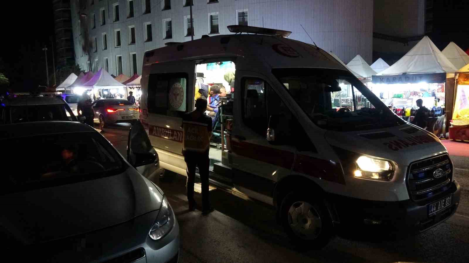 MALATYA’DA PARK YERİ TARTIŞMASI KANLI BİTTİ: 4 YARALI