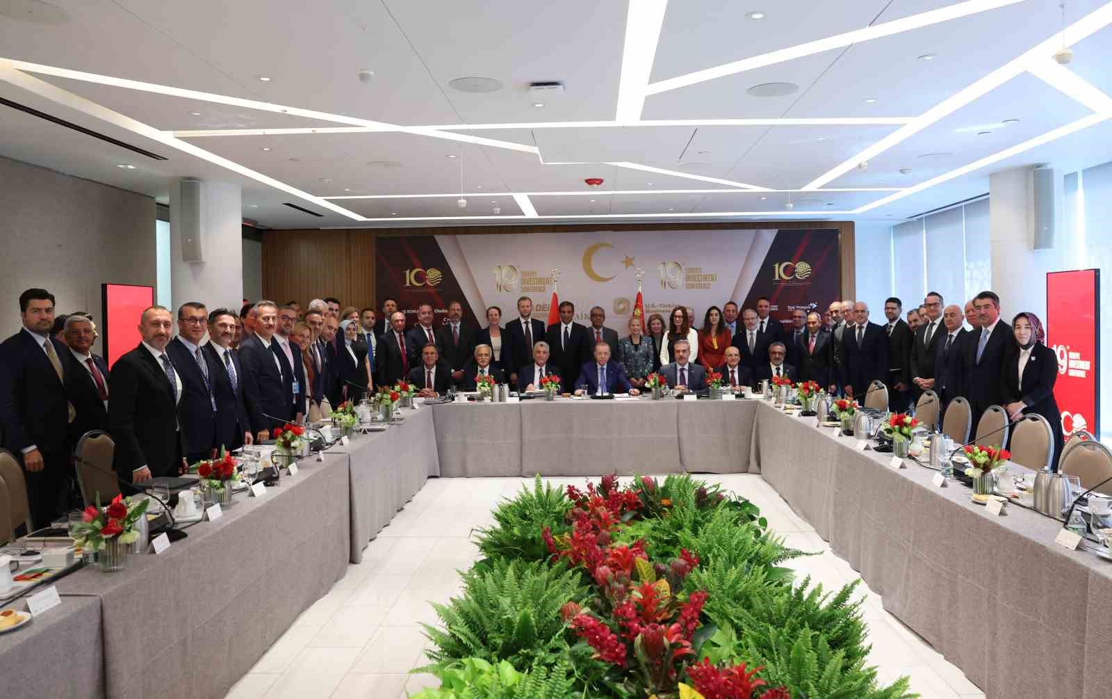 CUMHURBAŞKANI ERDOĞAN, NEW YORK’TA İŞ ADAMLARIYLA BİR ARAYA GELDİ