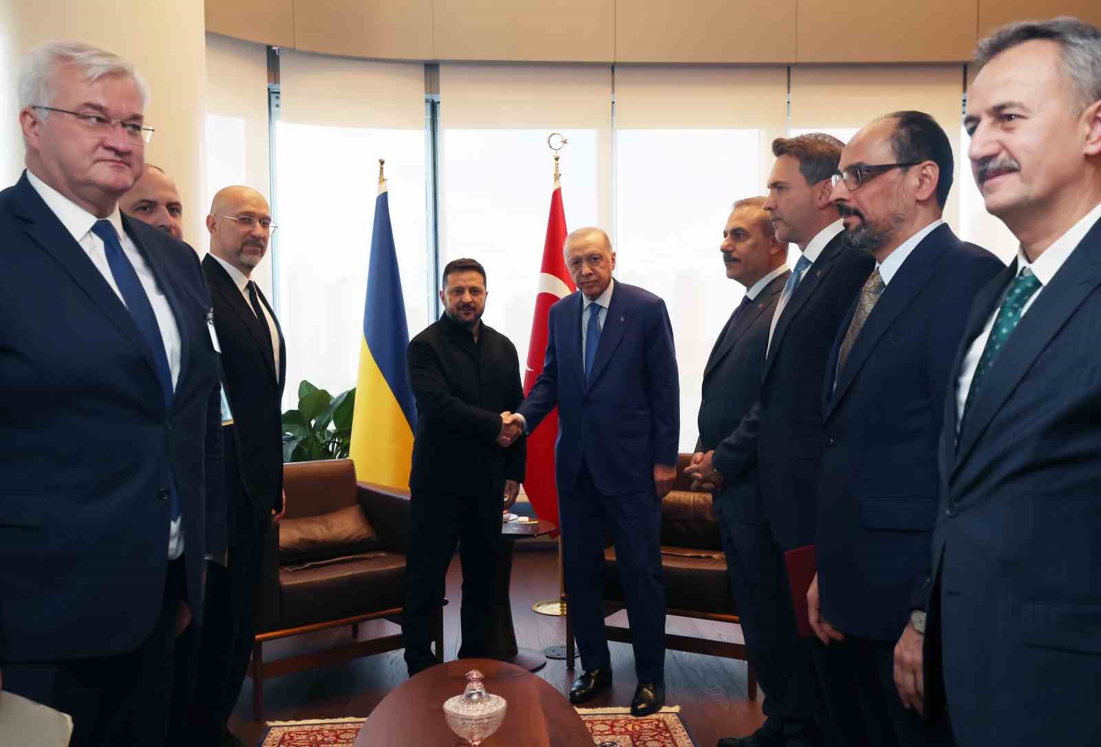 CUMHURBAŞKANI ERDOĞAN, UKRAYNA BAŞBAKANI ZELENSKİY’İ KABUL ETTİ