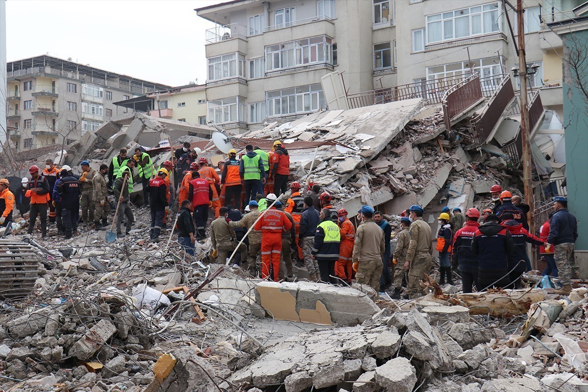 VALİ YARDIMCISININ YARGILANDIĞI ENKAZ DEMİRLERİ DAVASINDA İLK DURUŞMA