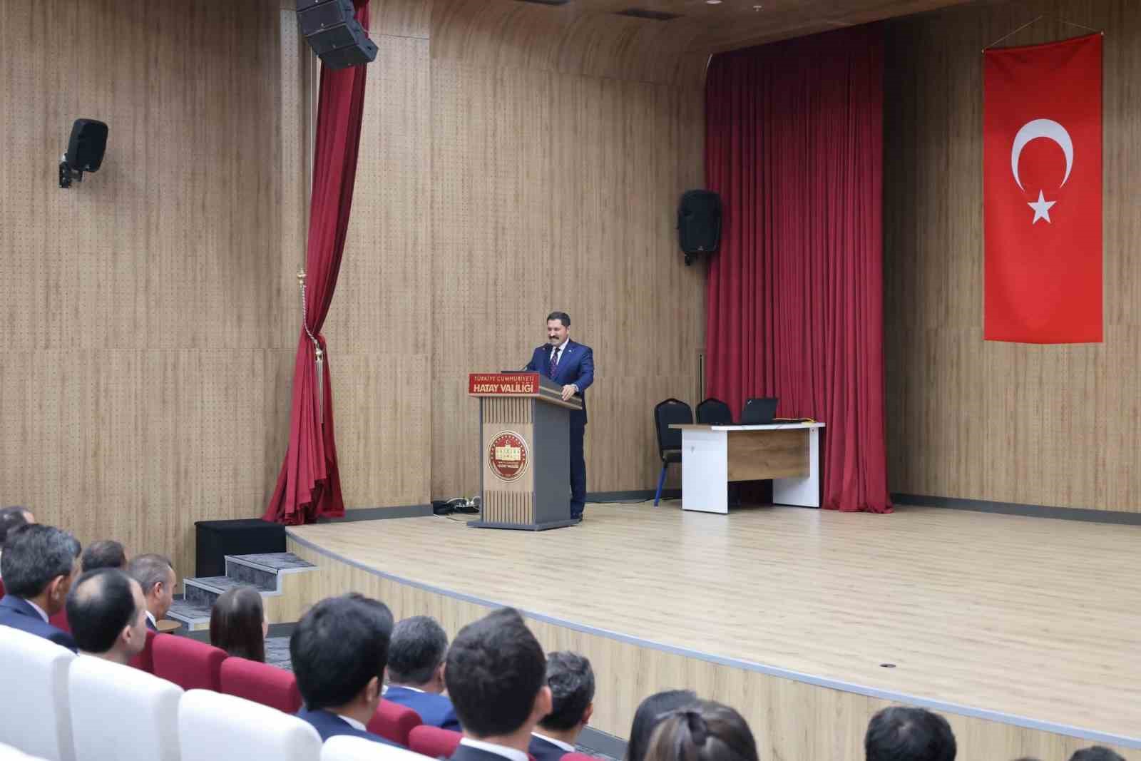 HATAY VALİLİĞİ’NİN SOSYAL PROJELERİ DEĞERLENDİRİLDİ