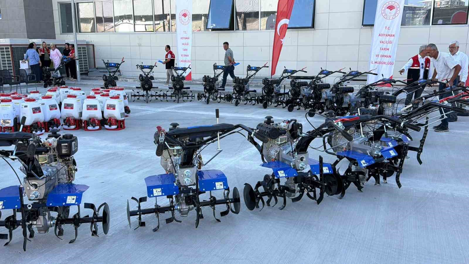 ADIYAMAN’DA ÇİFTÇİLERE TARIM ALET VE EKİPMANI DESTEĞİ