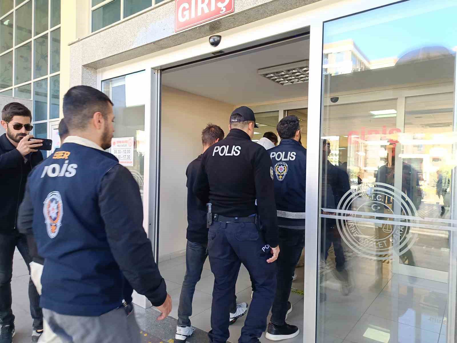 EDİRNE’DE 274 MİLYON LİRALIK YASA DIŞI BAHİS OPERASYONU: 7 ŞÜPHELİ ADLİYEDE